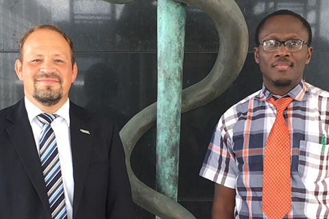 Dr. Emmanuel Obeta, 30th WFNS Aesculap Adult Fellow & Harald Dreher, Business Manager Neurosurgery