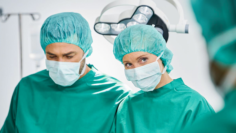 Two surgeons in the operation room