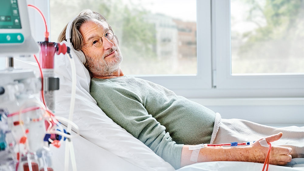 patient-listenting-to-music-landscape-1000x563px.jpg