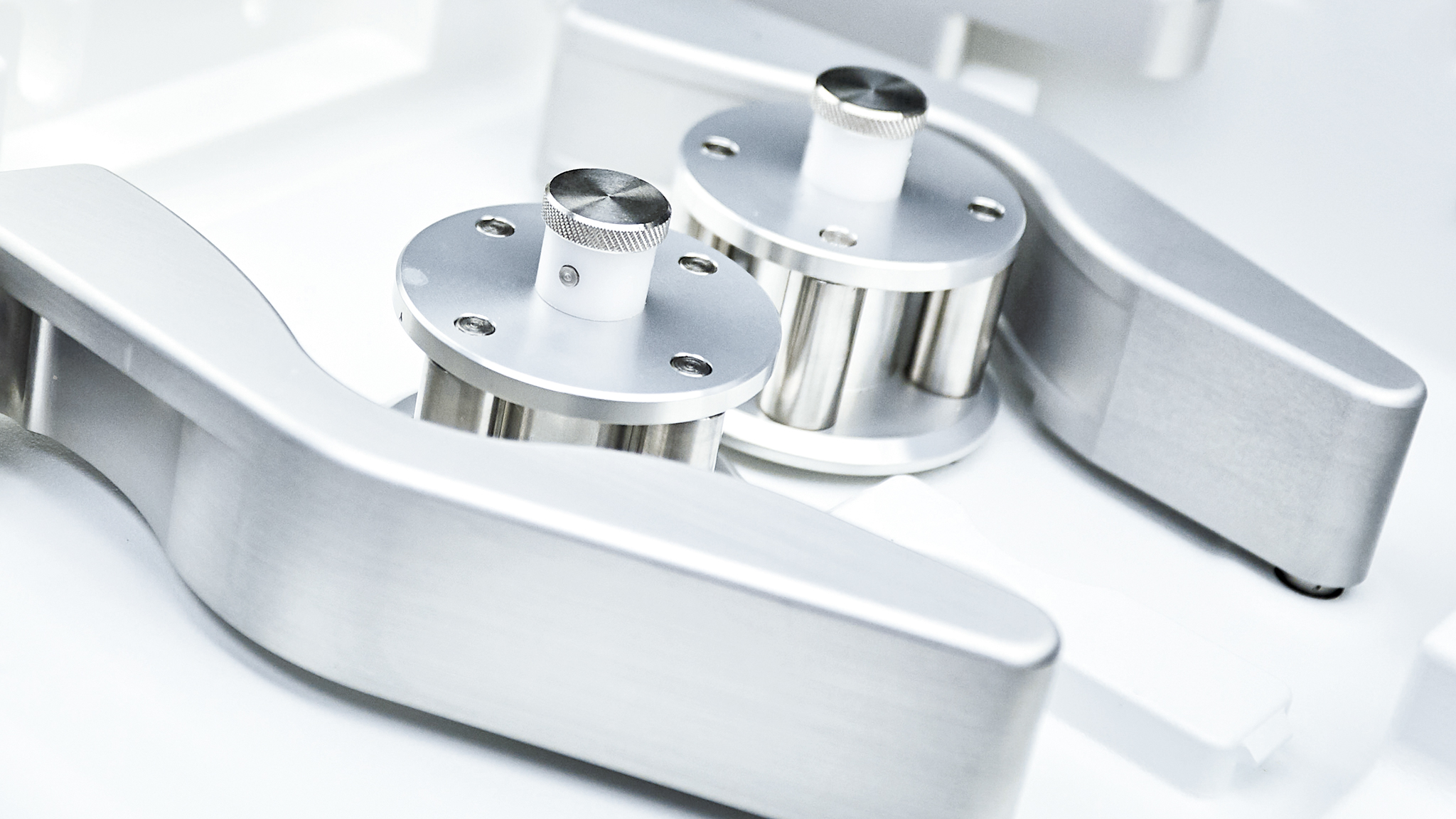 Zoomed-in components of an iron mechanism