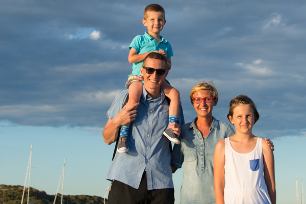 Island in the sun and summertime happpiness? Not for me, Marek Lichota thought, because due to his Short Bowel Syndrom, he is dependent on Parenteral Nutrition. But fortunately he was wrong and spent a fantastic time with his family on Corsica. Learn more about Marek’s  Travelling Tipps.
