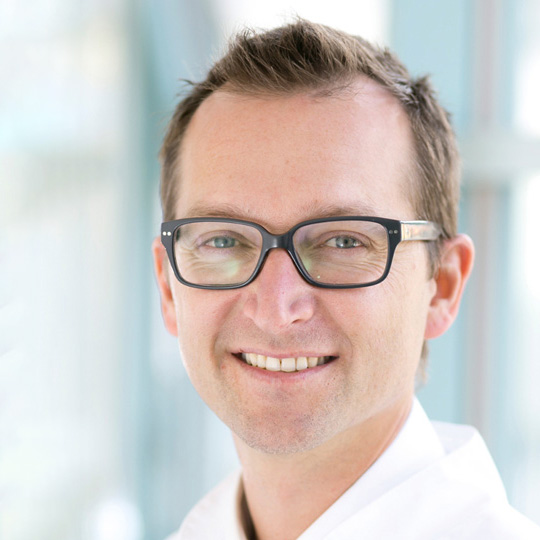 Portrait of Prof. Dr. Eckart Mayr