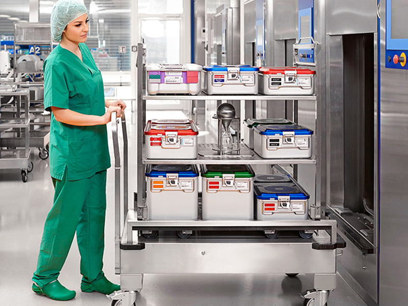 Sterile supply Aesculap A pioneer in sterile containers since 1971.